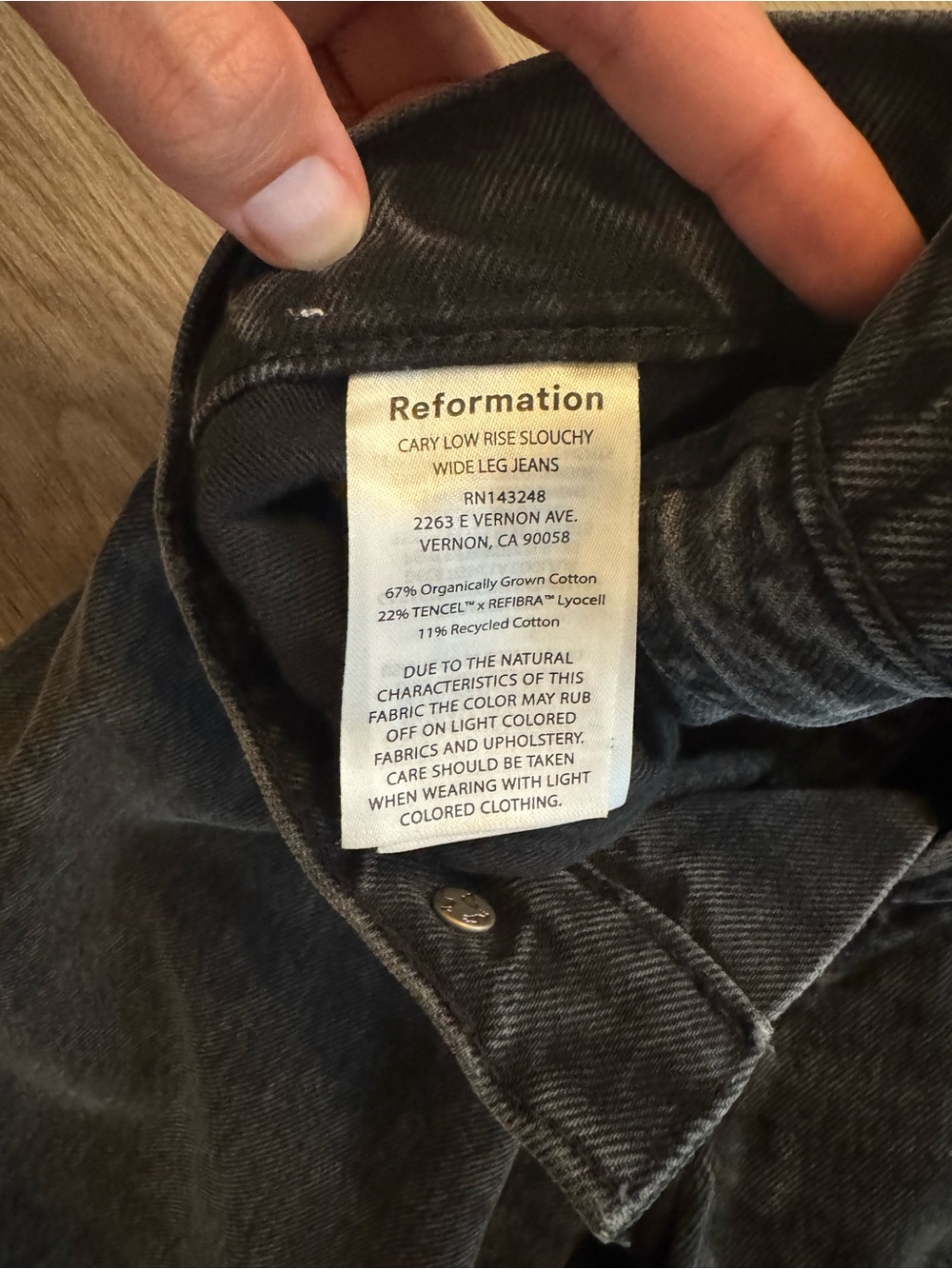 Reformation Cary Low Rise
Charcoal Black Jeans - Picture 3 of 4